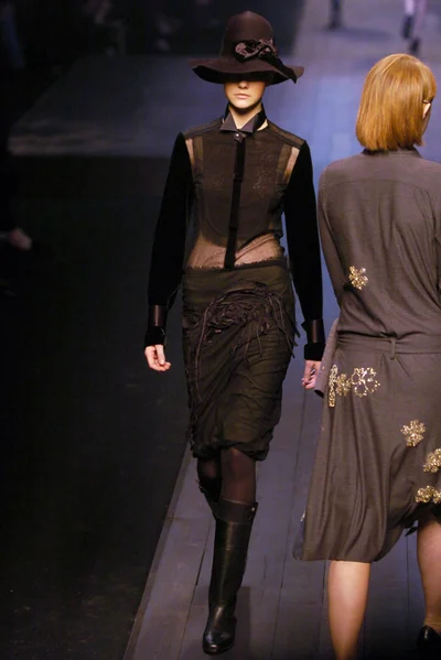 Look 4